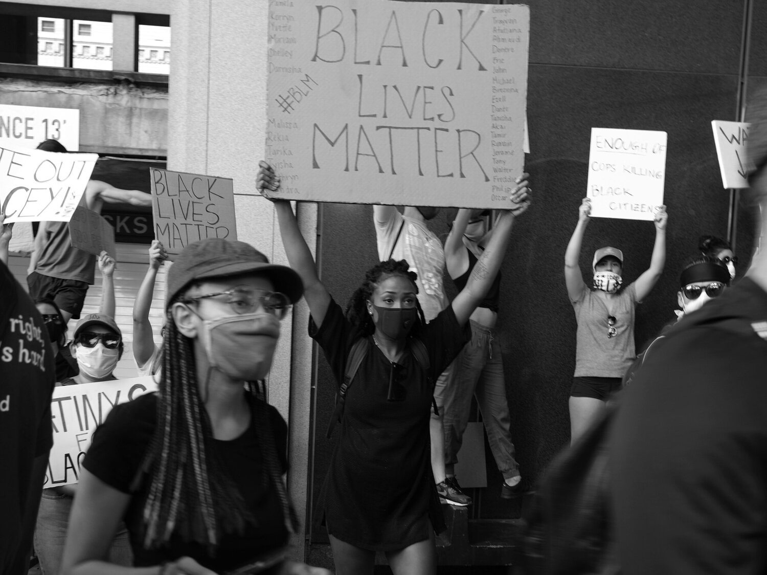 protesters+holding+black+lives+matter+sign